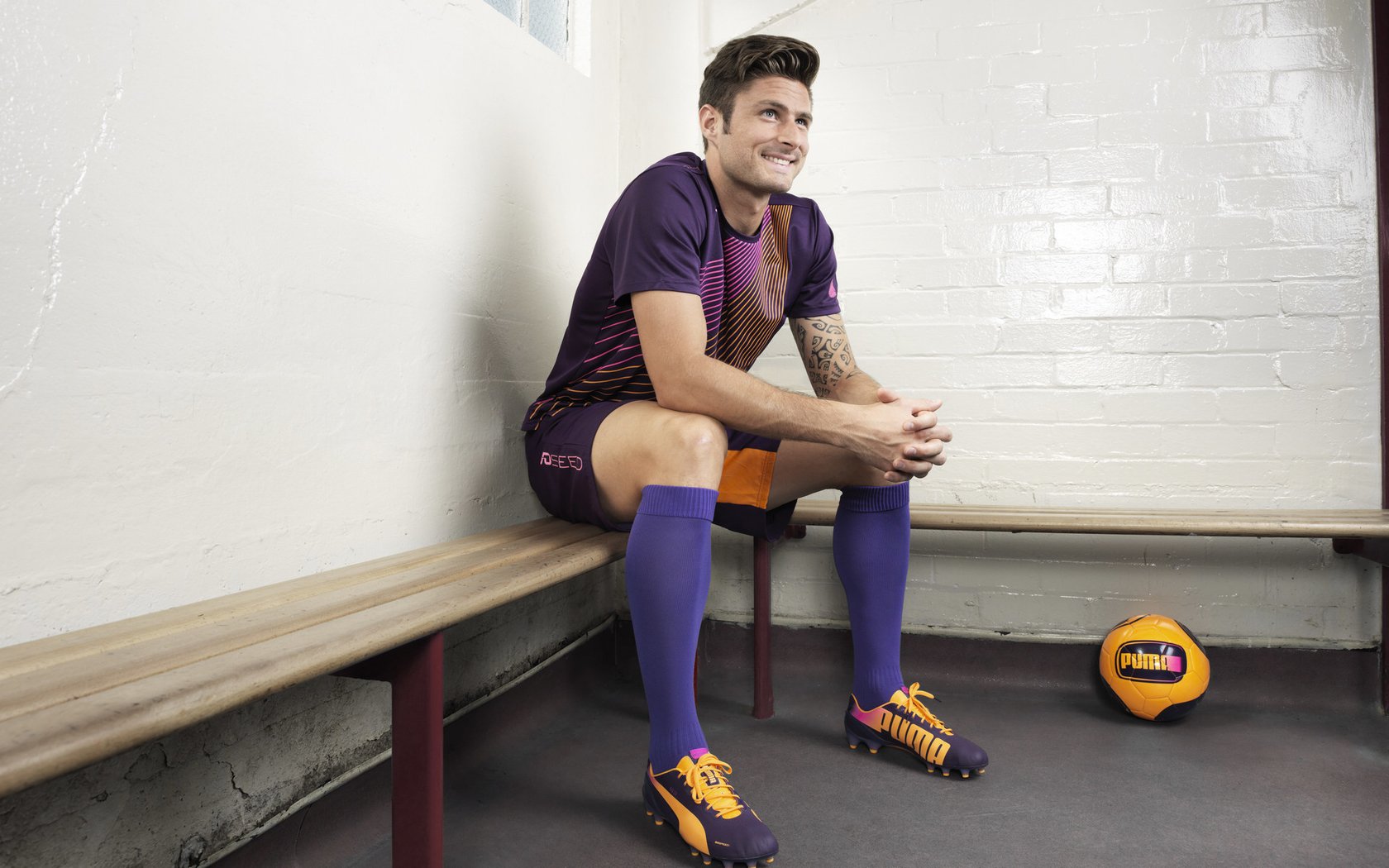 特色足球场馆获多项国际安全环保认证,行业绿色发展,足球场设施